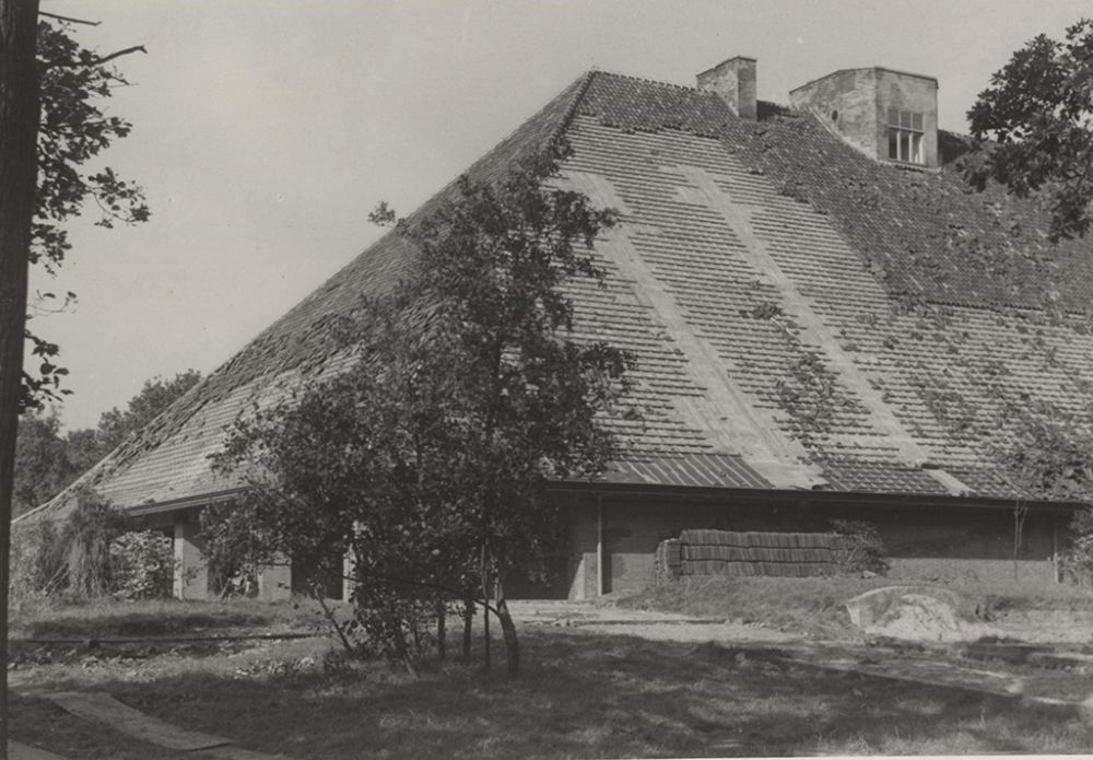 Seyss-Inquart's bunker at Clingendael in 1945